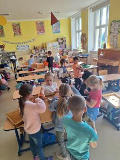 Beseda se včelařem. 