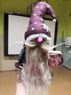 SKŘÍTEK Z KERAMICKÉHO KVĚTINÁČE